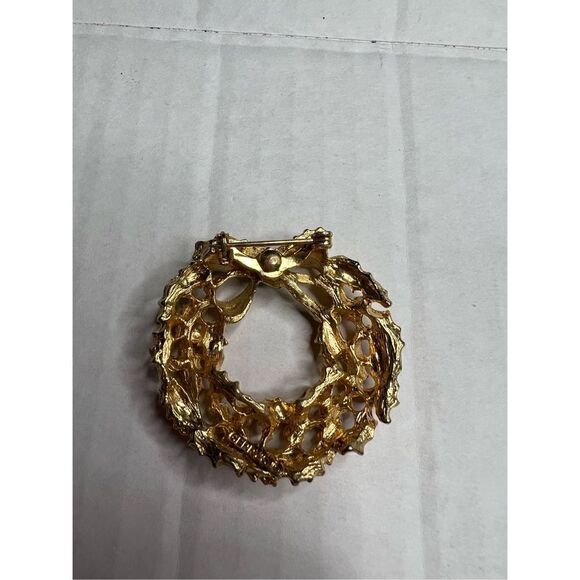 Gerry’s vintage gold tone enamel wreath brooch - Picture 5 of 8